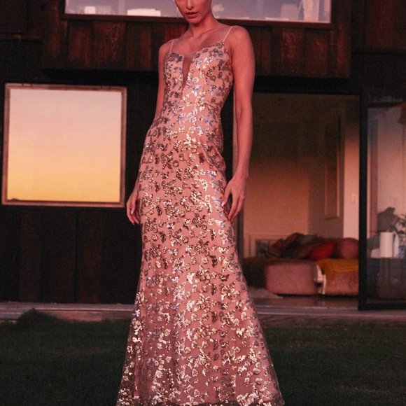 DRESS THE POPULATION Gold Mermaid Gown - Picture 1 of 7